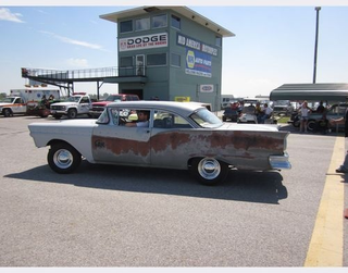 Illustration for article titled Vintage Drag Racing at Mid-America Motorplex